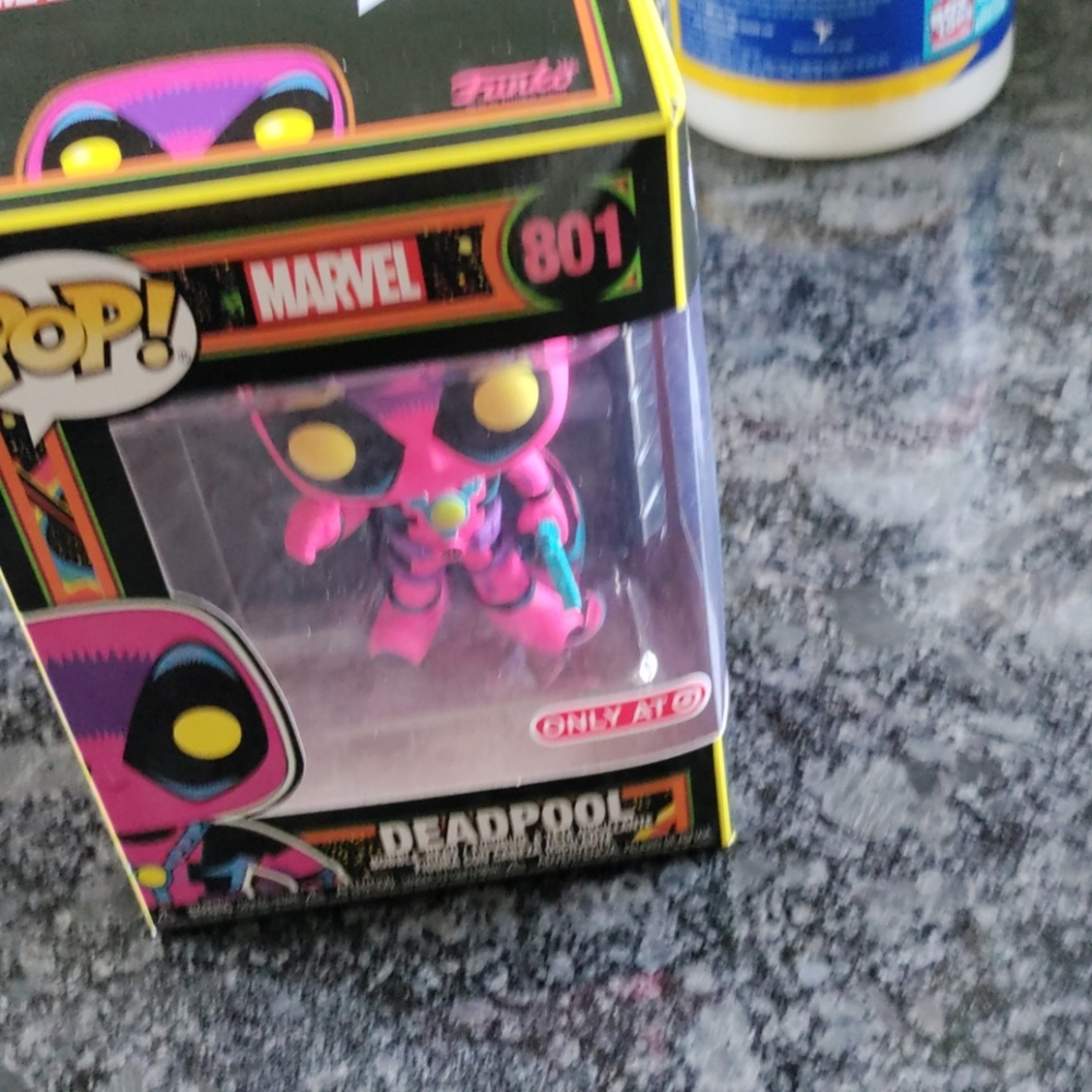 Funko Deadpool 801 Blacklight exclusive